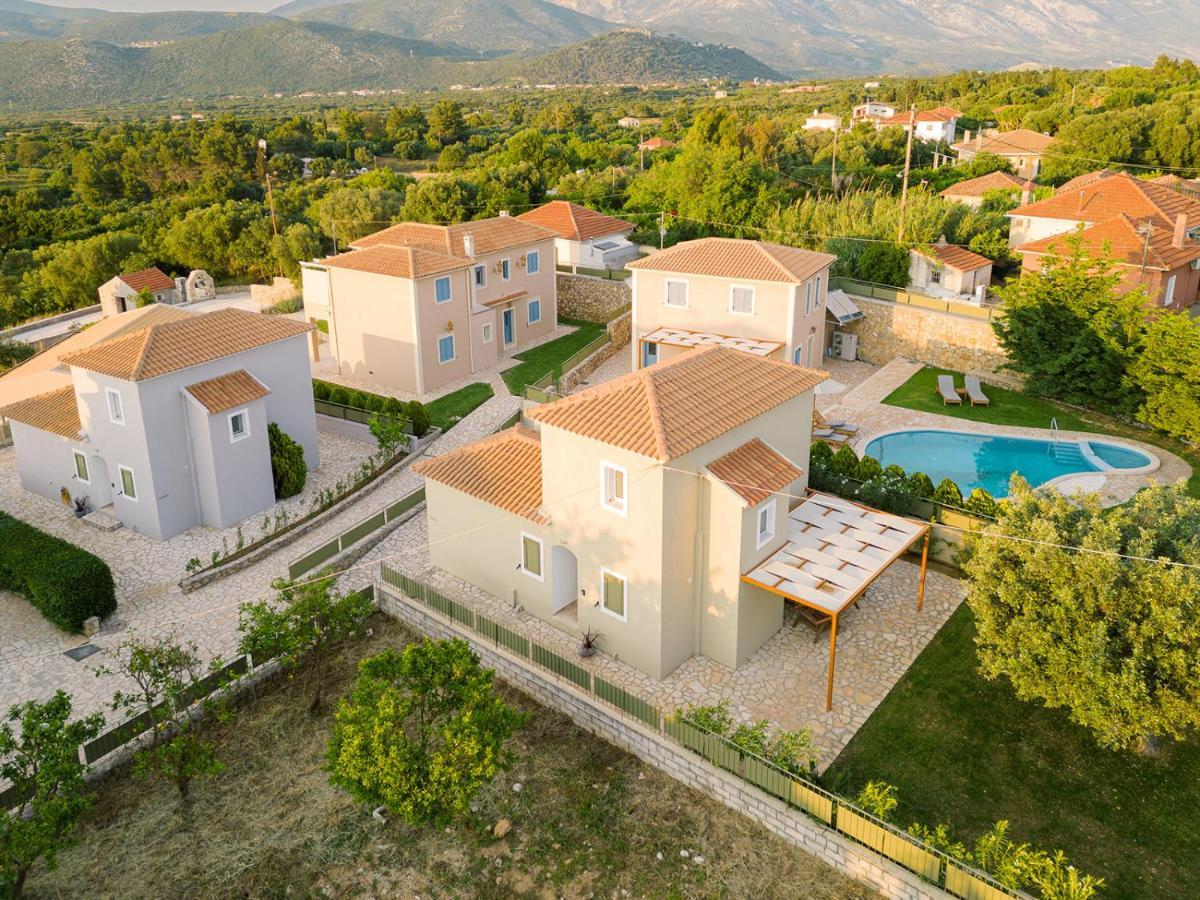 Vasilopoulos Residences - Villa Emelia With Shared Pool อาร์กอสโตลี ภายนอก รูปภาพ